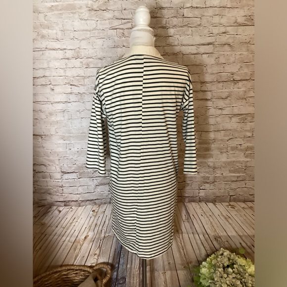 Tuckernuck Ashton stripped shirtdress - Picture 7 of 8